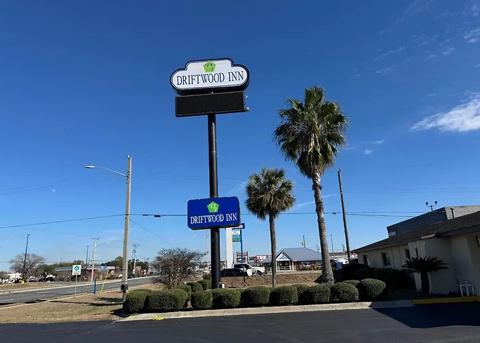 Driftwood Inn - Lake City